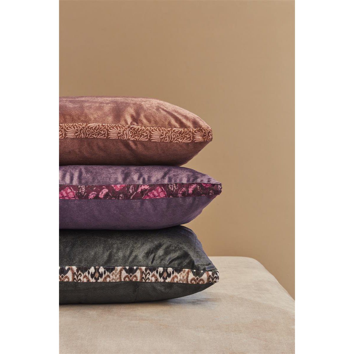 KAAT Amsterdam Boline Sierkussen - 40x60 cm - Aubergine