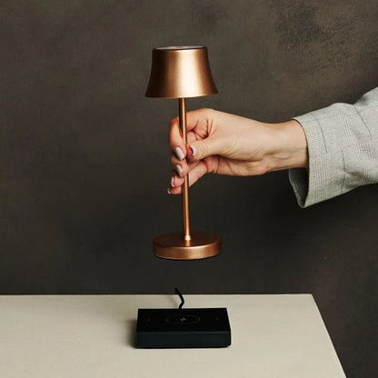 De Pijp Mini koper oplaadbare tafellamp - Draadloos opladen, dimbare lamp en 3 lichte kleuren