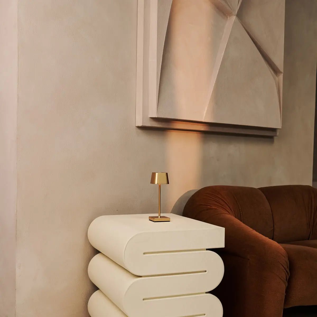 Sarphati Mini Gold draadloze tafellamp - draadloos oplaadbaar via laadstation, dimbare lamp en 3 lichtmodi