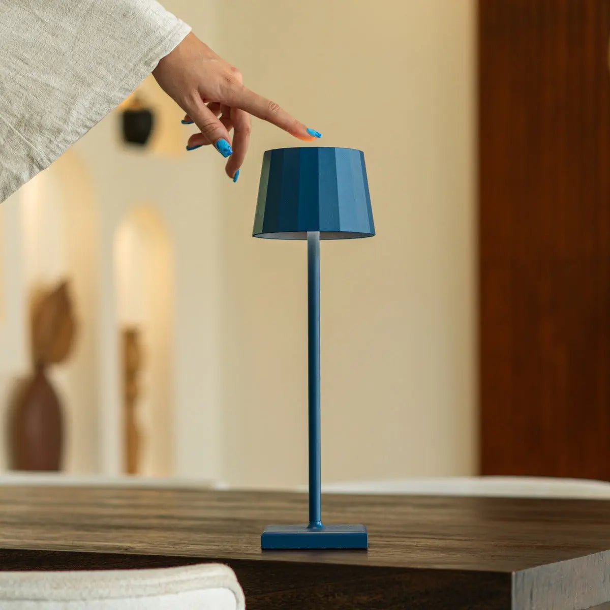 Wouter delftware blauw oplaadbare tafellamp-draadloos opladen, dimable, 120 uur batterijduur