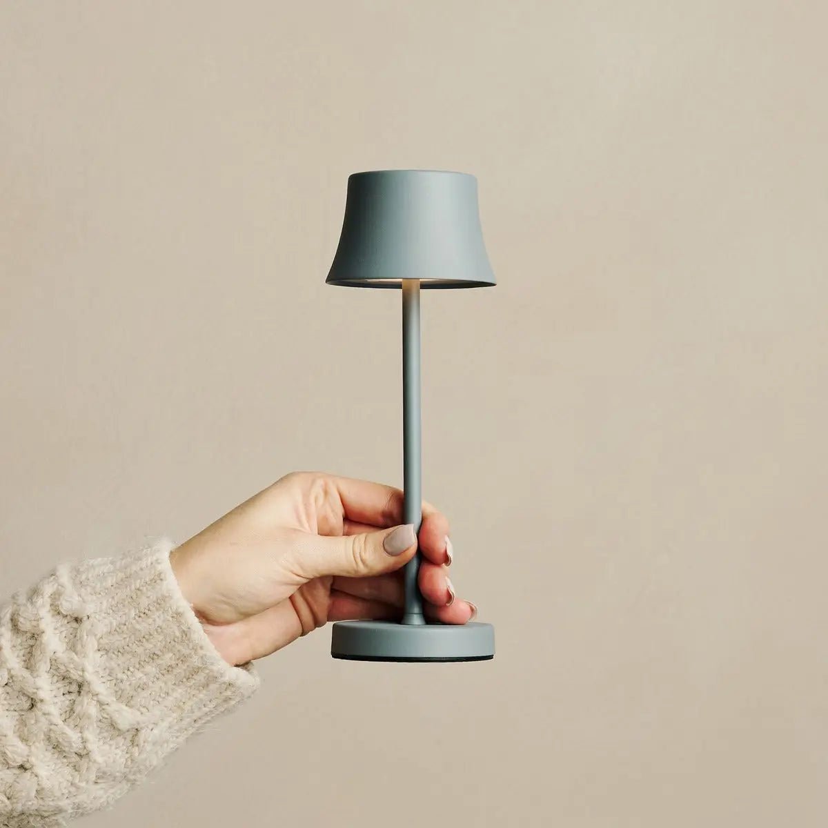 De pijp mini muis grijs oplaadbare tafellamp - draadloos opladen, dimbare lamp en 3 lichte kleuren