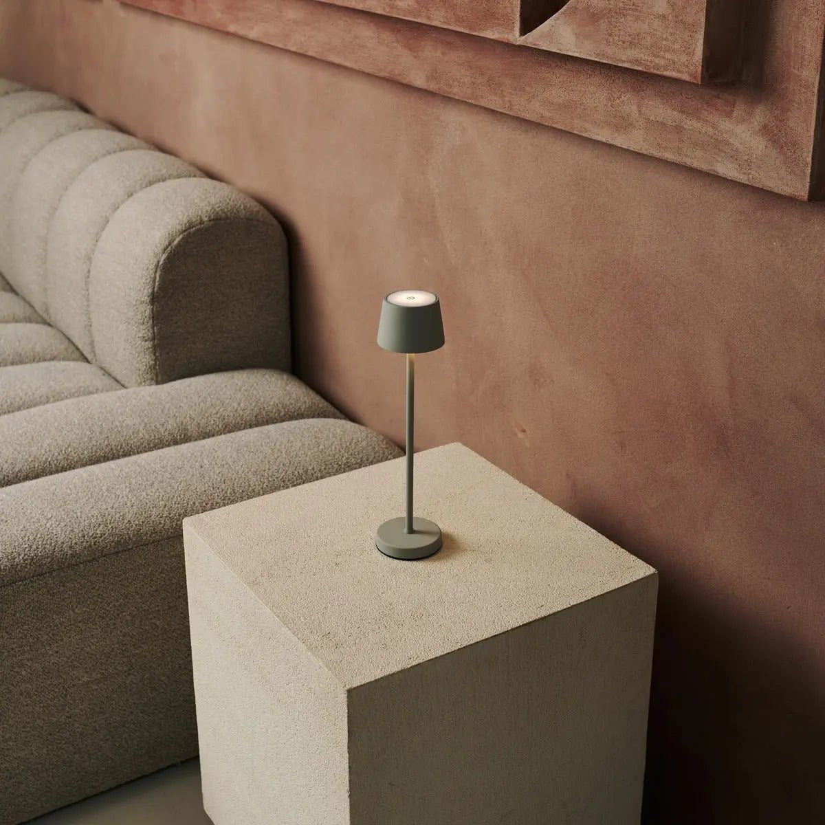 Vondel Mini Shadow Gray Oplaadbare en draadloze lamp - draadloos oplaadbaar via laadstation