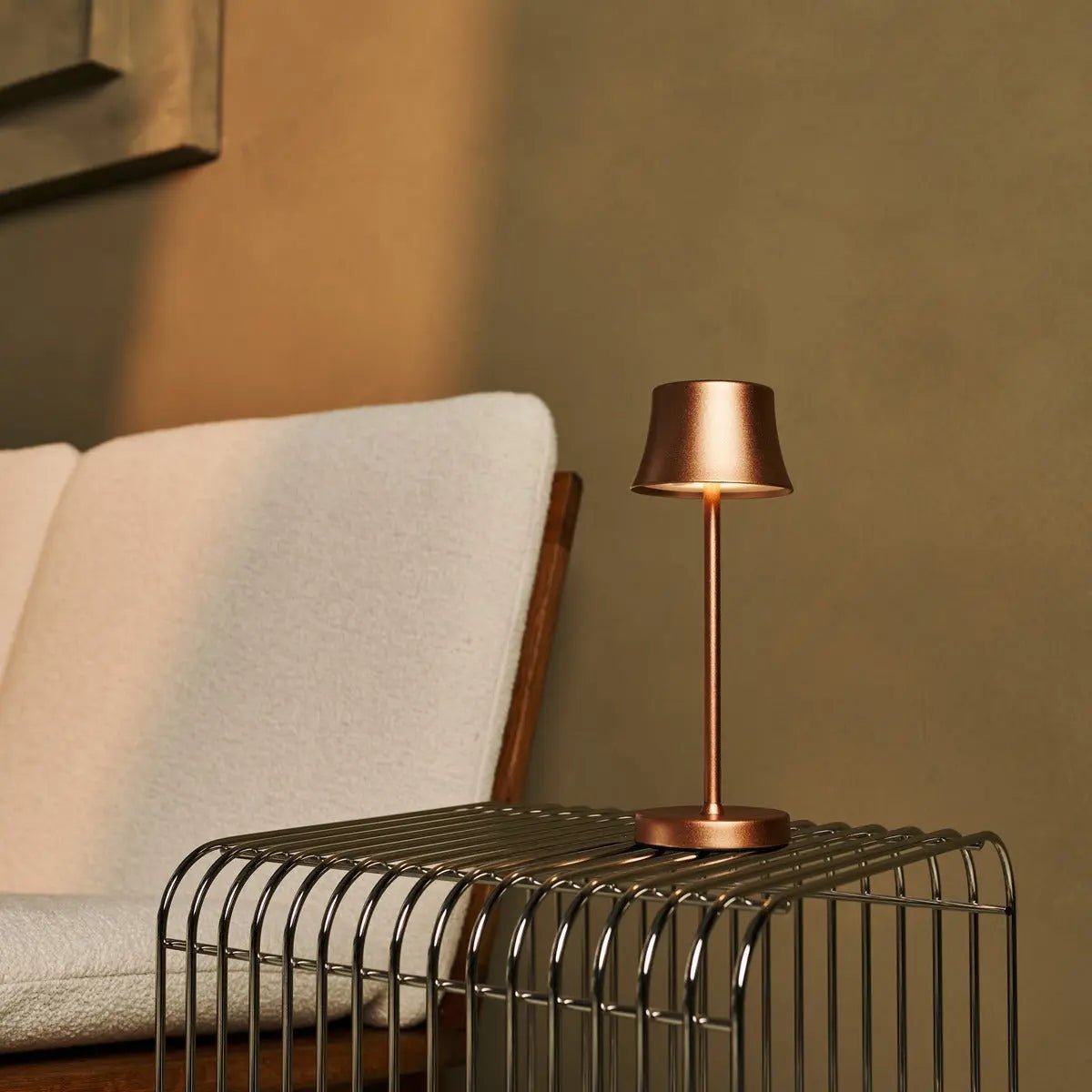 De Pijp Mini koper oplaadbare tafellamp - Draadloos opladen, dimbare lamp en 3 lichte kleuren