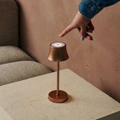 De Pijp Mini koper oplaadbare tafellamp - Draadloos opladen, dimbare lamp en 3 lichte kleuren