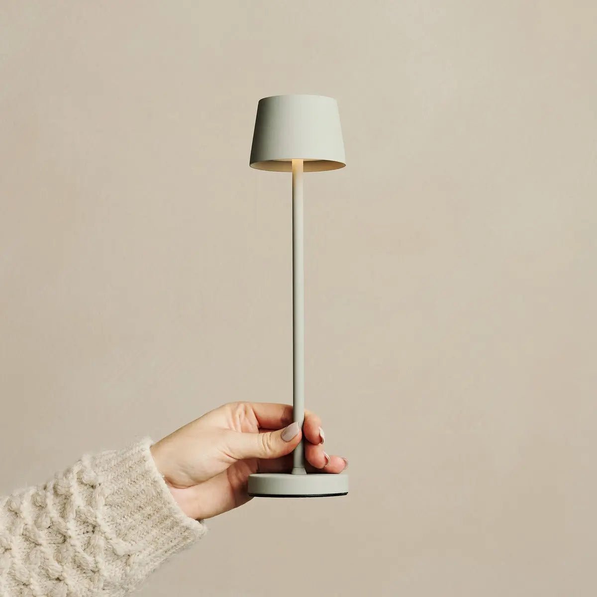 Vondel Mini Shadow Gray Oplaadbare en draadloze lamp - draadloos oplaadbaar via laadstation