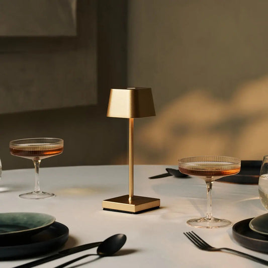 Sarphati Mini Gold draadloze tafellamp - draadloos oplaadbaar via laadstation, dimbare lamp en 3 lichtmodi