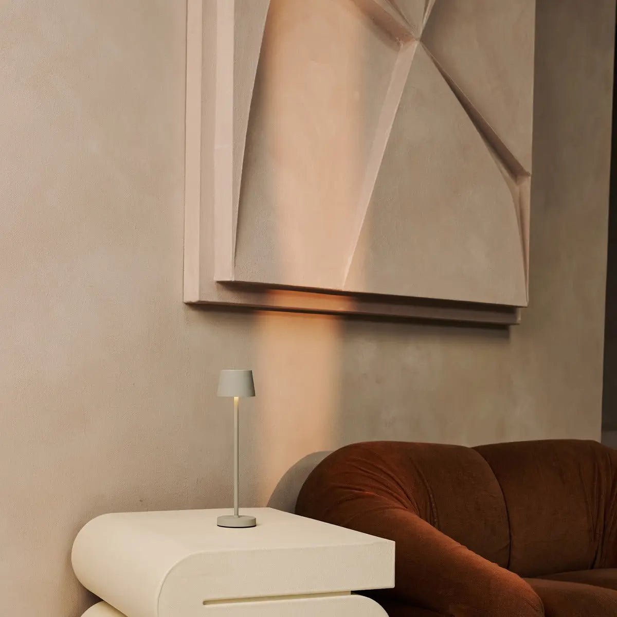 Vondel Mini Shadow Gray Oplaadbare en draadloze lamp - draadloos oplaadbaar via laadstation