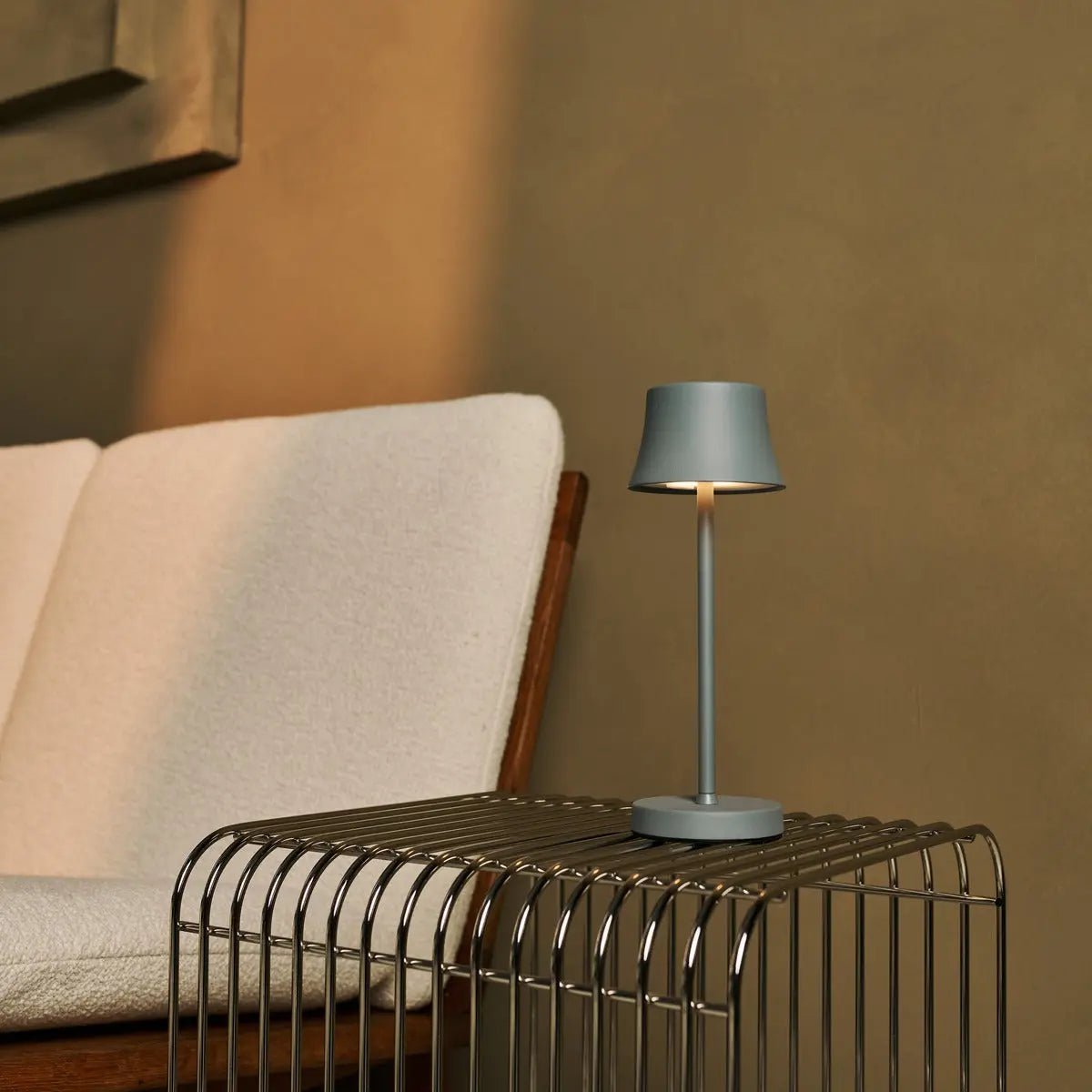 De pijp mini muis grijs oplaadbare tafellamp - draadloos opladen, dimbare lamp en 3 lichte kleuren