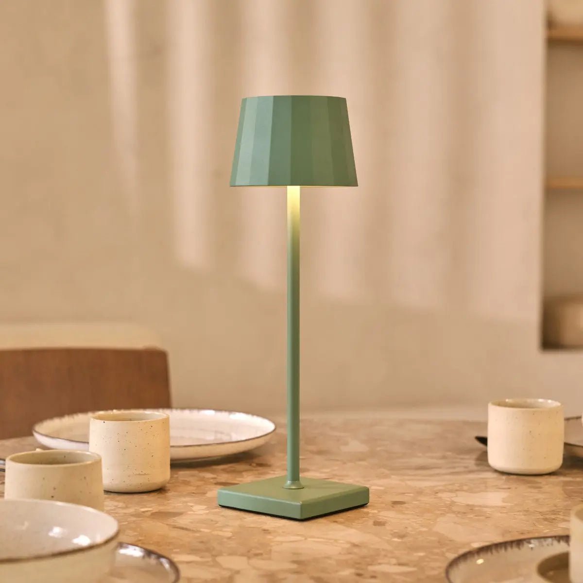 Wouter salie groen oplaadbare tafellamp-draadloos opladen, dimable, 120 uur batterijduur