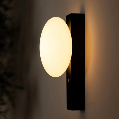 Matthew Black draadloze houten wandlamp – Oplaadbaar en dimbaar